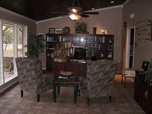 2nd image of 15050 DE VILLE PL