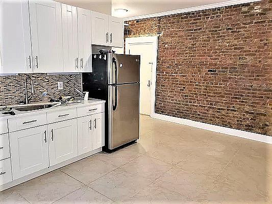 1st image of 65 Clarkson Ave #3L