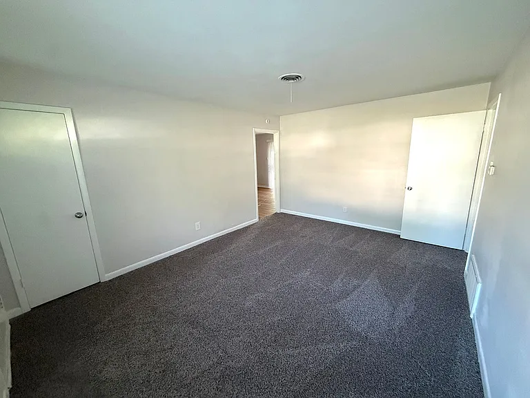 7842 Overridge Dr — Photo 2