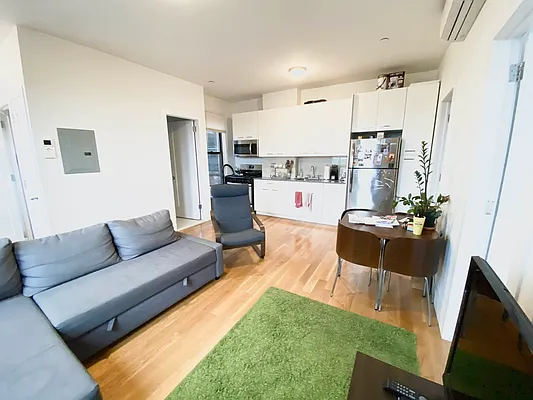 Rented by Papp Realty | media 1