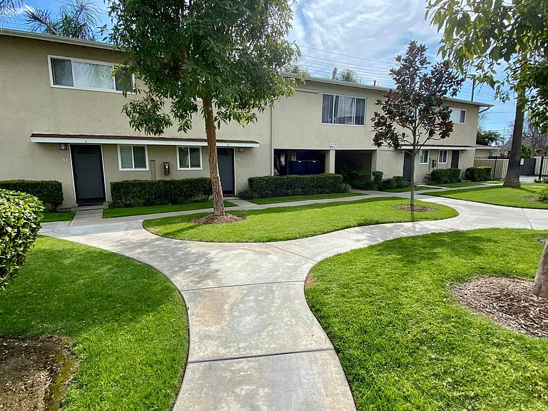 Villas at Orange — Photo 28