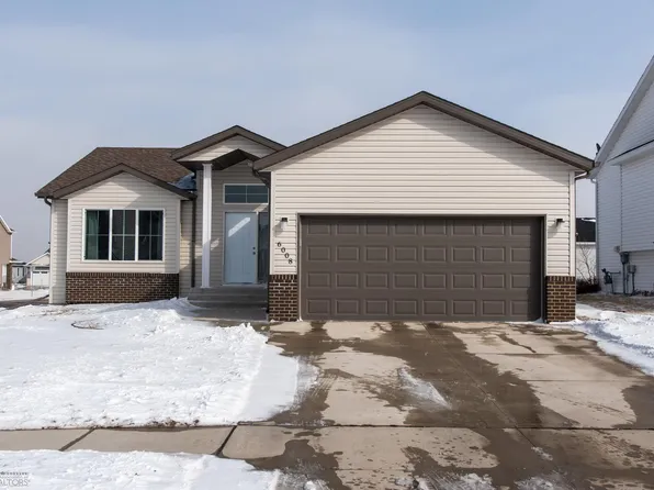 6008 59th St S, Fargo, ND 58104