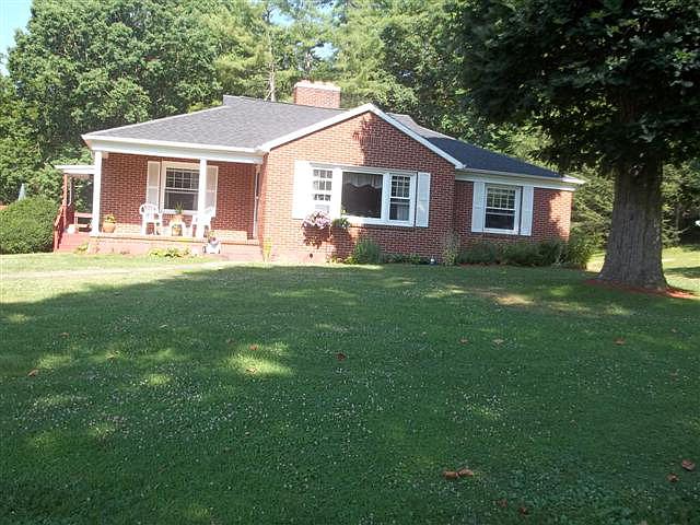 1st image of 313 Hillcrest Ave