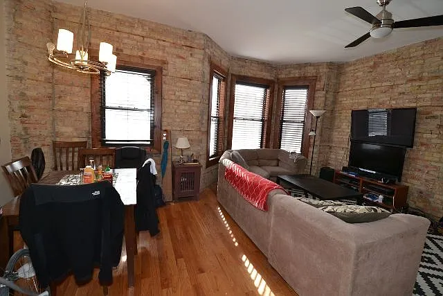 1756-58 W Montrose Ave #1