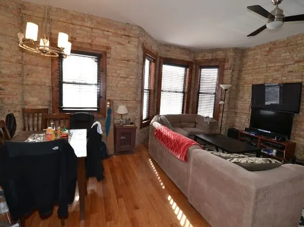 1756-58 W Montrose Ave #1, Chicago, IL 60613