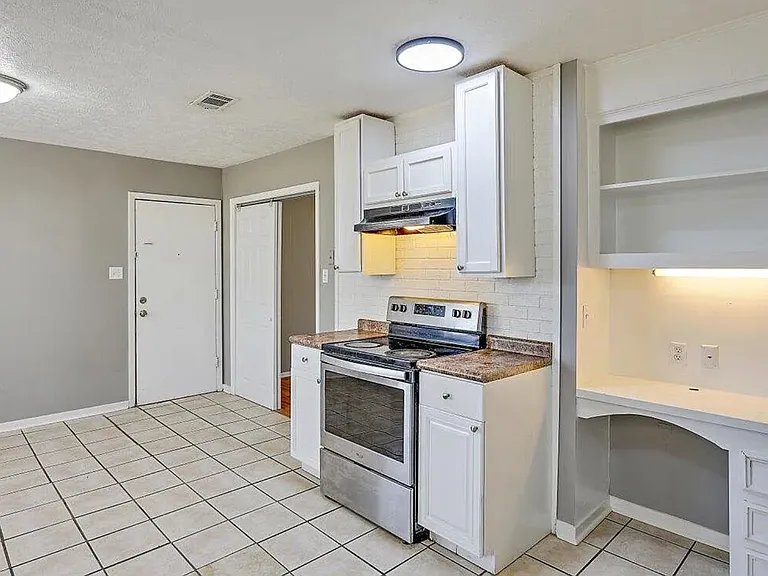 221 Pecan Hill Dr — Photo 10