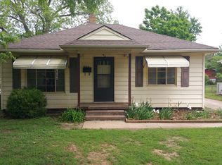 513 N 10th St, Ponca City, OK 74601