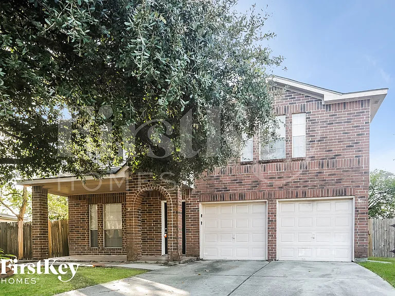 19931 Arrowsmith Dr — Photo 1