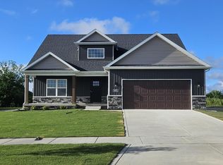 5075 Southview Dr, Lowell, IN 46356