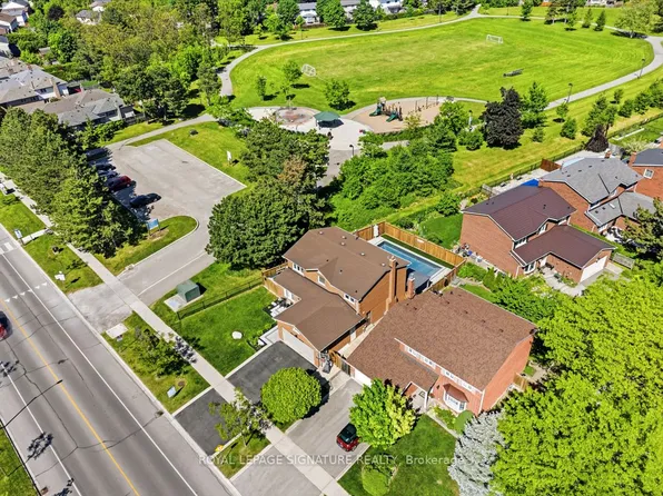 752 Laurier Ave, Milton, ON L9T 4S6