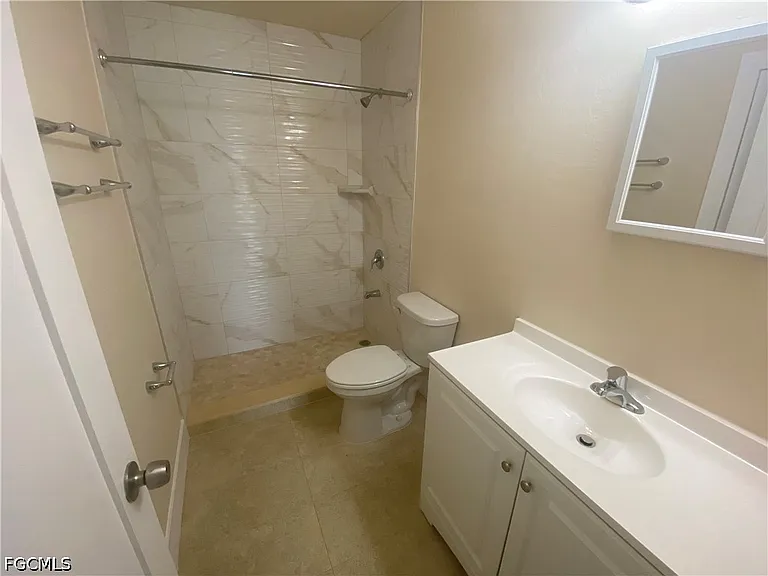 2217-2219 Violet Dr #2217 — Photo 7