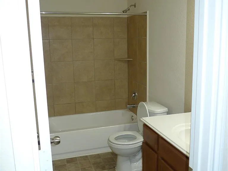 3335 View Valley Trl — Photo 10