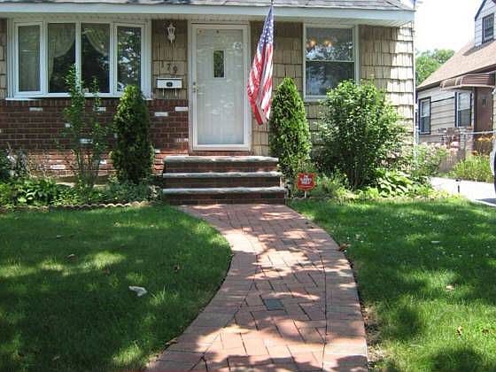 2nd image of 179 Washington Ave