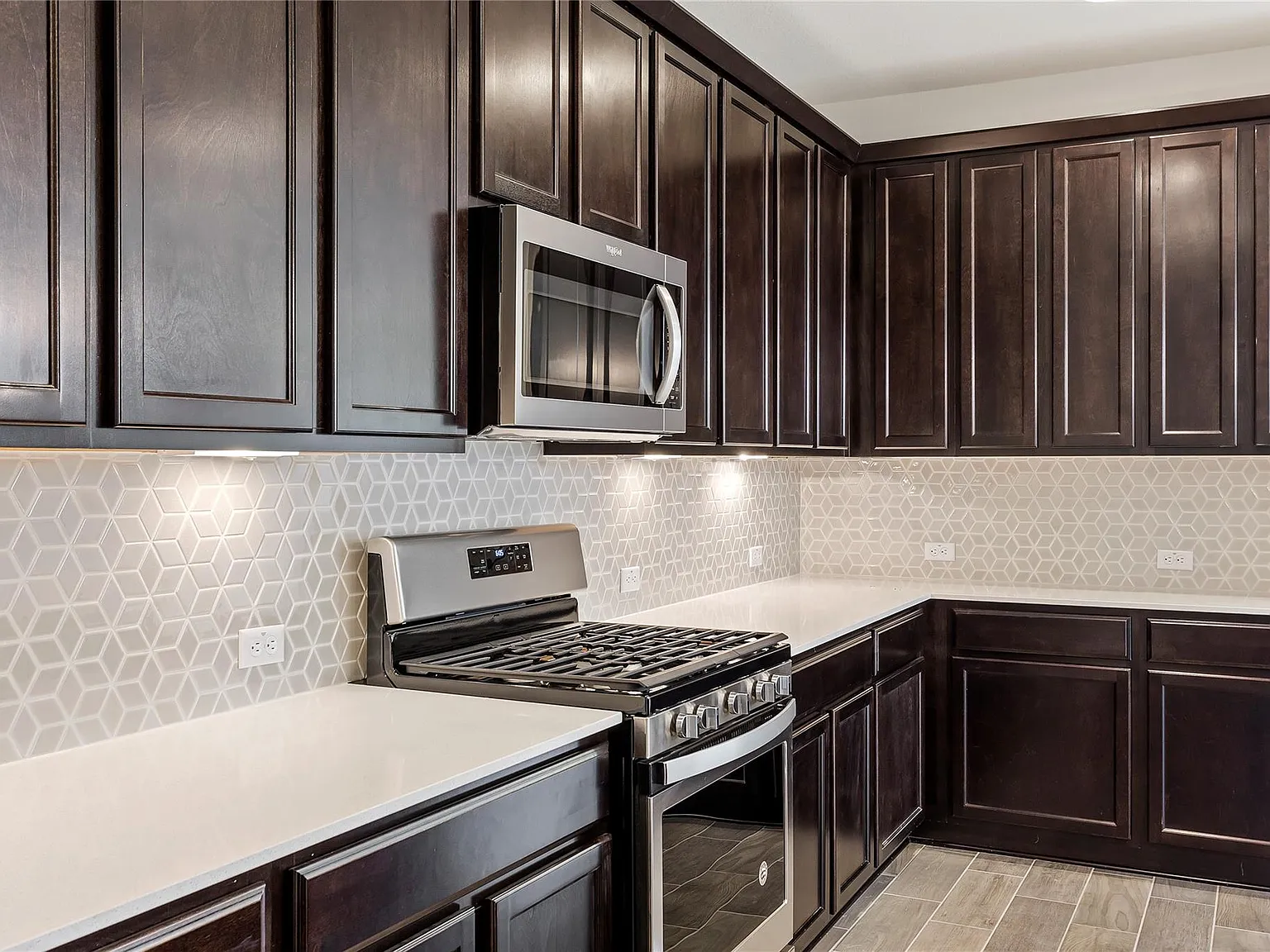 3 bed, 2.5 bath, 1997 sqft, $2,550 — Photo 4
