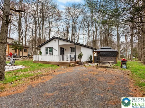 7483 Cottage Ln, Tobyhanna, PA 18466
