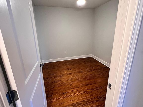 4th image of 1755 Shirley Dr