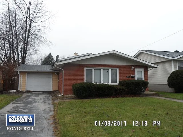 394 Chappel Ave photo 1