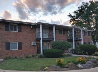 2099 Vernon Dr #7, Elgin, IL 60123