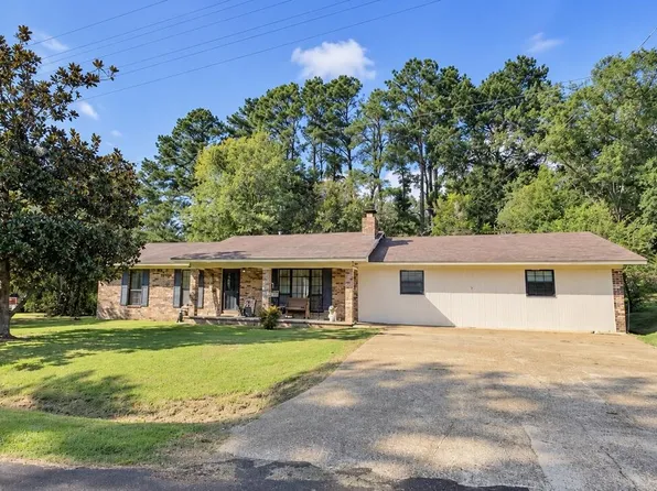 213 Pilgreen Rd, Bruce, MS 38915