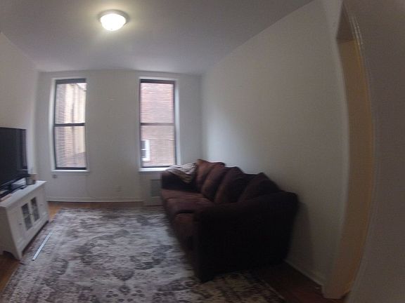 4th image of 1376 3rd Ave #D2