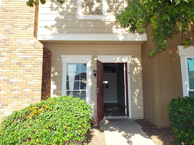 18814 N 33rd Dr #5 — Photo 22