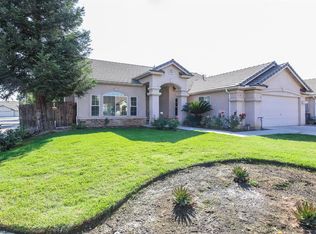 2863 E Granada Ave, Fresno, CA