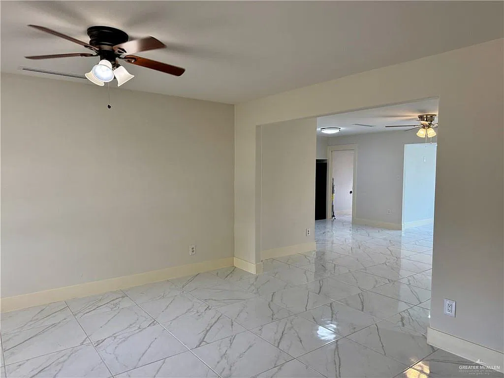 3 bed, 2.0 bath, 1550 sqft, $1,800 — Photo 4