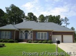 249 Shawcroft Rd, Fayetteville, NC 28311