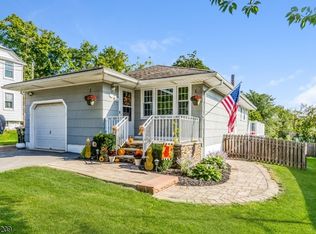 3 Dewey Ave, Flemington, NJ 08822