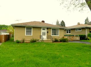 1810 Oakland Ave, Crest Hill, IL 60403