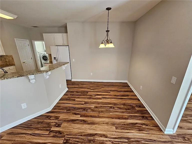 1550 Argonne Ln — Photo 10