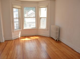 530 1st St, Albany, NY 12206