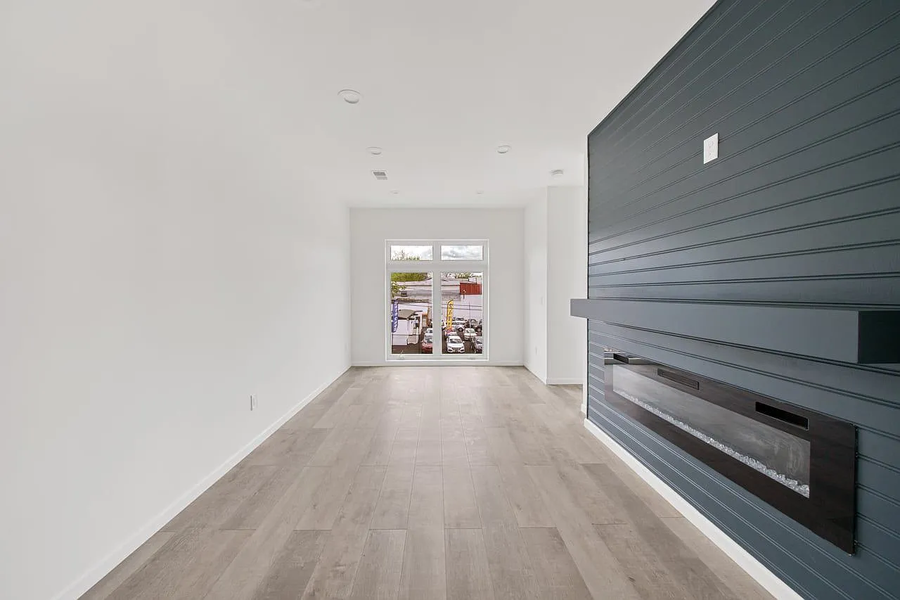 3 bed, $2,800 — Photo 2