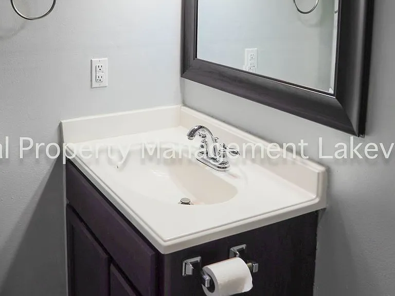 534 Oldbridge Dr — Photo 16