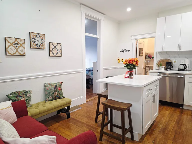 1258 Commonwealth Ave — Photo 15