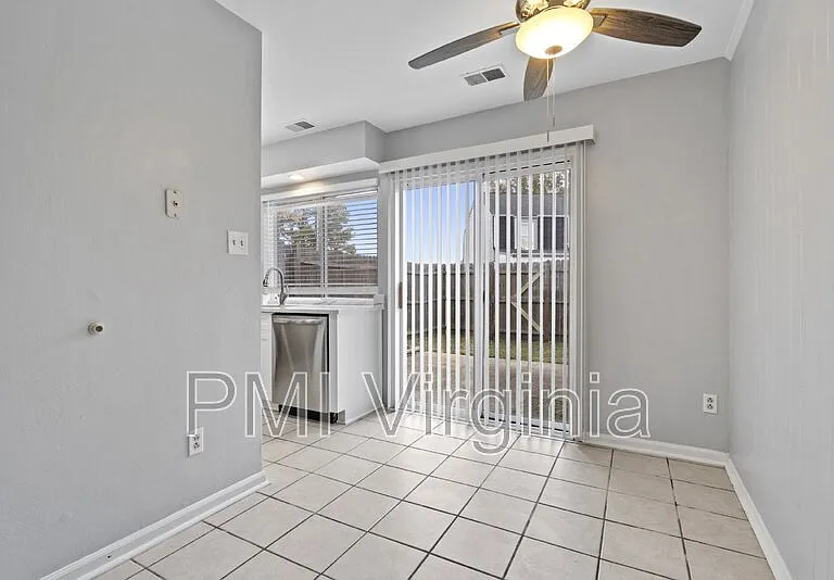 1257 Green Cedar Ln — Photo 7