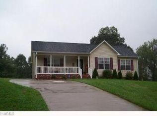 912 Ball Park Rd, Thomasville, NC 27360