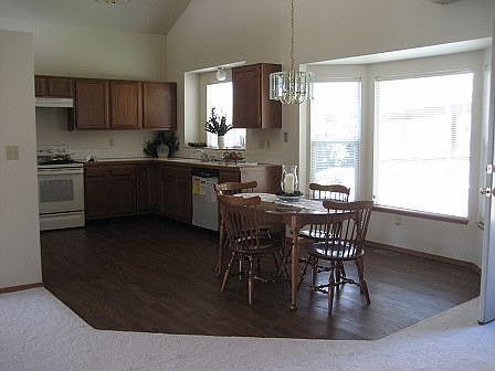 Kitchen / Dining