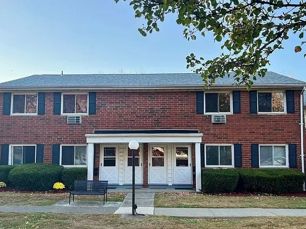 28 Manor Dr #28, Cornwall, NY 12518