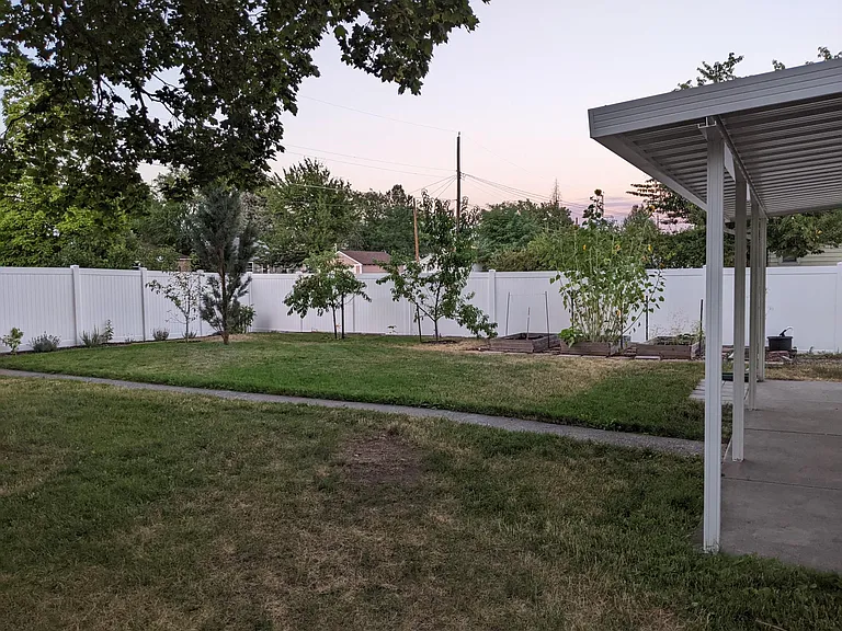 2404 W Kiernan Ave — Photo 6