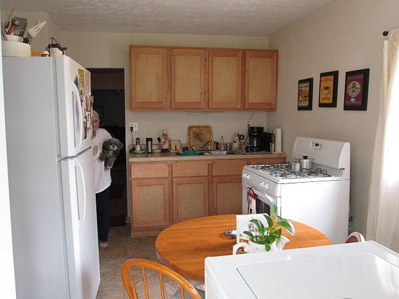 2nd image of 309 Oak St