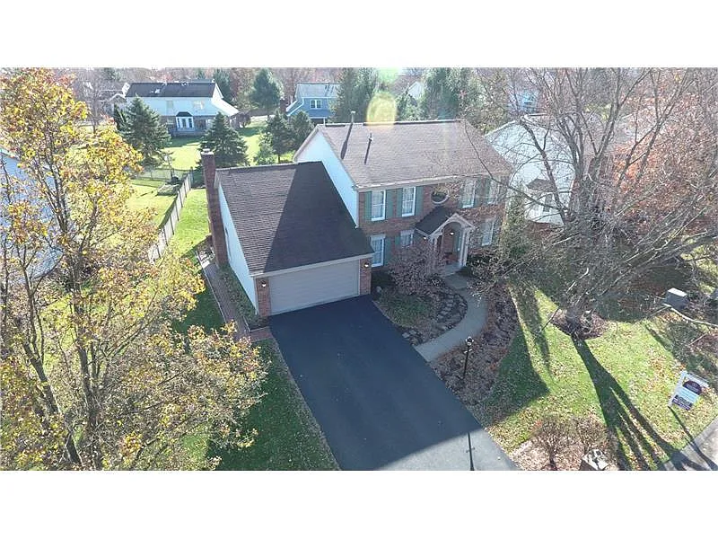1124 Lakeview Dr photo 1