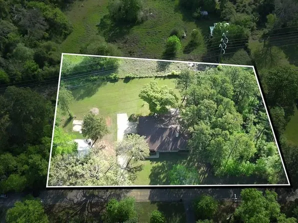 1520 N Texas Ave, Palestine, TX 75803