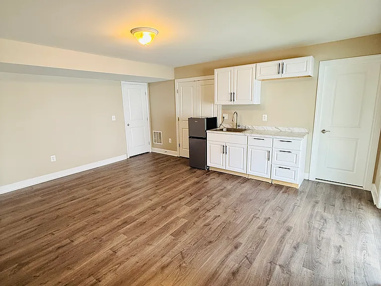 8762 Elsing Green Dr — Photo 4