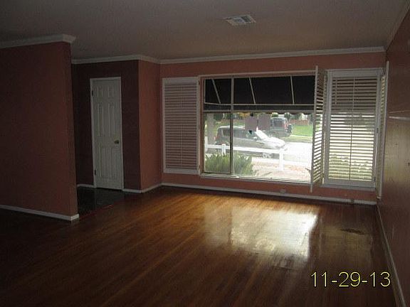 3rd image of 819 Sherwood St