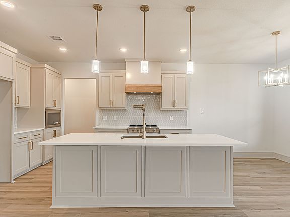 3rd image of 5712 Stonegate Cir