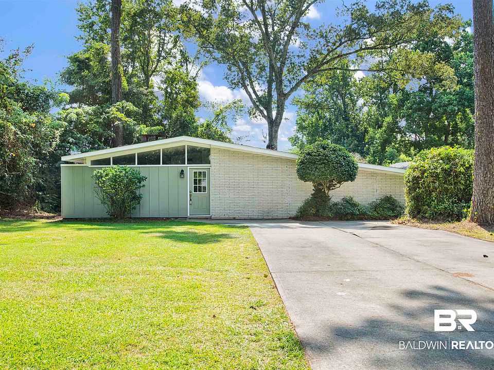 1st image of 2 Lee Cir