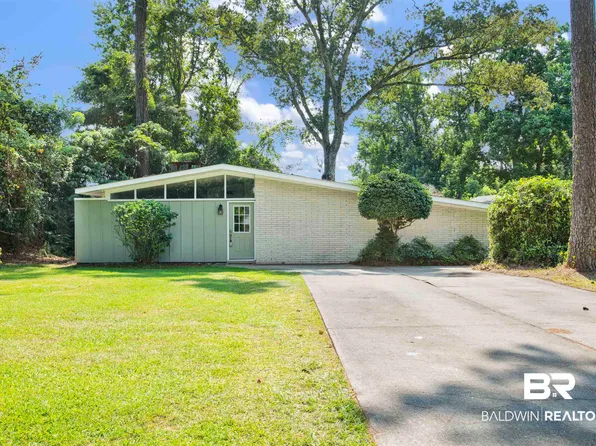 2 Lee Cir, Spanish Fort, AL 36527