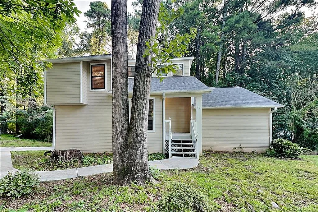 3 bed, 2.5 bath, 1872 sqft, $2,300 — Photo 1