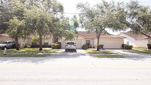 1220 NW 15th Ave Photo 1
